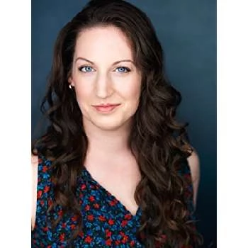 Cassandra Cain - Networth, Bio, Wiki, Family, Birthday, Networth & More