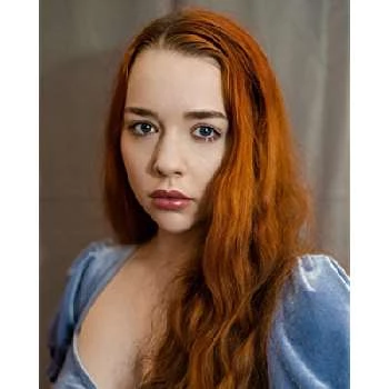 Cassandra Carpenter - Age, Bio, Birthdate, Family, Networth & More