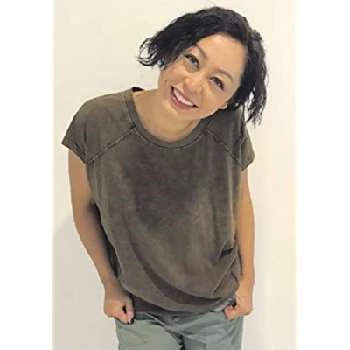 Cassandra See - Age, Bio, Birthdate, Family, Networth & More