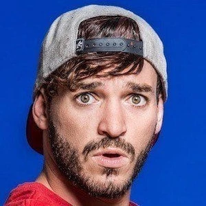Elton Castee Biography