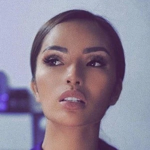 Angela Castellanos Biography