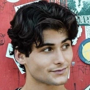 Santiago Armando - Adderess, Bio, Birthdate, Family, Wiki & More