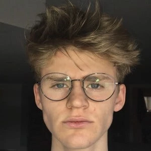 Flynn Castles Biography