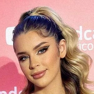 Carol Castro Biography