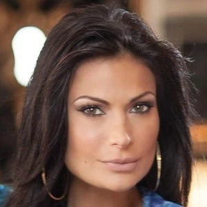 Caterina Valentino - Adderess, Bio, Birthdate, Family, Wiki & More