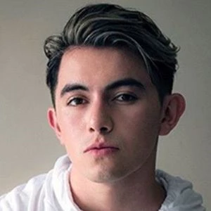 Damián Cervantes - Age, Height, Birthdate, Family, Wiki & More