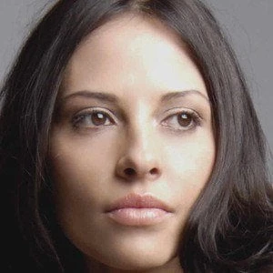 Elizabeth Cervantes Biography