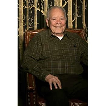 Chalo González - Adderess, Bio, Birthdate, Family, Wiki & More