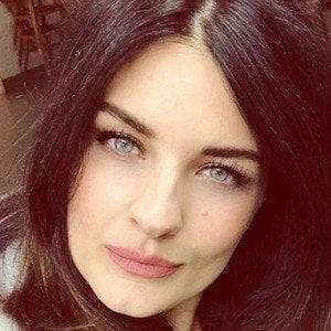 Samantha Chapman Biography