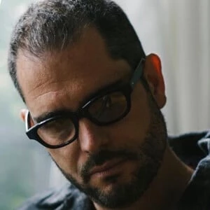 Charlie Hunter Biography