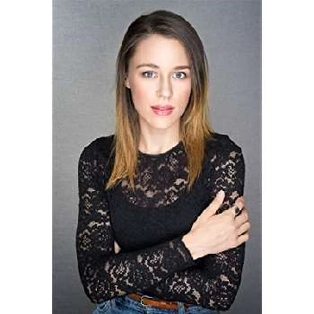 Charlotte Goiris - Age, Bio, Birthdate, Family, Networth & More