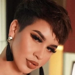 Stephanie Chavez Biography