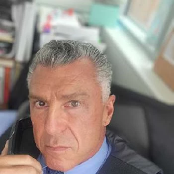 Chaz Riddle Biography