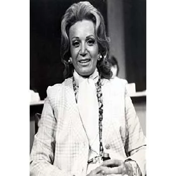 Chela Castro - Age, Height, Birthdate, Family, Wiki & More