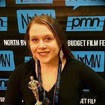 Chelsey Raegen Knapp - Age, Bio, Birthdate, Family, Networth & More