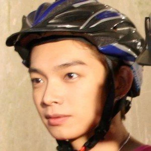 Calvin Chen - Birthday, Bio, Wiki, Family, Networth & More