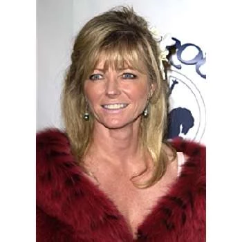 Cheryl Tiegs - Bio, Networth, Family, Age, Birthdate & More