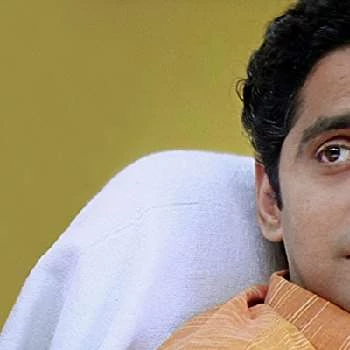 Chinmay Mandlekar - Birthdate, Age, Family, Bio, Networth & More