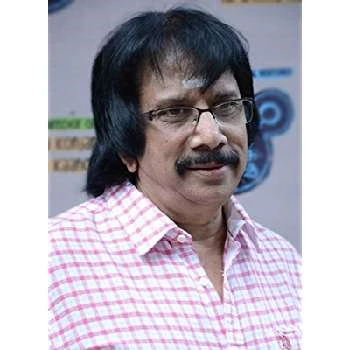 Chitra Lakshmanan - Age, Bio, Birthdate, Family, Networth & More