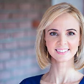 Chloe Carmichael - Age, Bio, Birthdate, Family, Networth & More