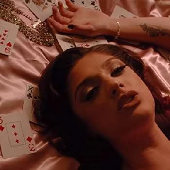 Chloe Florence - Age, Bio, Birthdate, Family, Networth & More