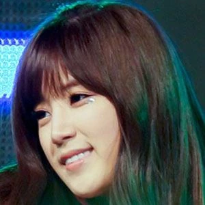 Park Cho-rong Biography