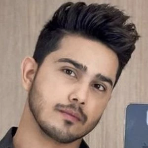 Sunny Chopra Biography