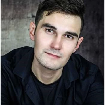 Chris Kelly - Age, Bio, Birthdate, Family, Networth & More