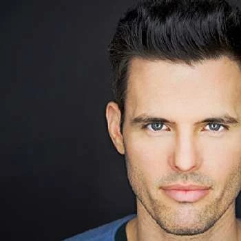 Chris Santos - Age, Height, Birthdate, Family, Wiki & More