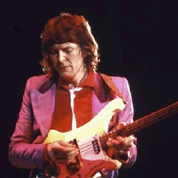 Chris Squire - Family, Bio, Birthday, Family, Income & More