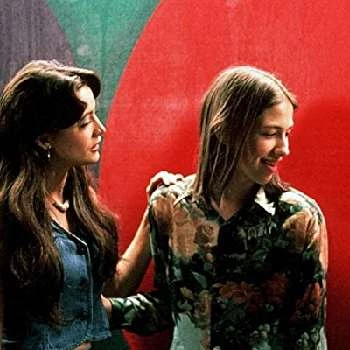 Christin Hinojosa - Age, Bio, Birthdate, Family, Networth & More