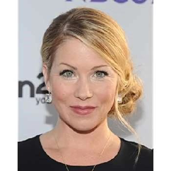 Christina Applegate - Bio, Networth, Family, Age, Birthdate & More