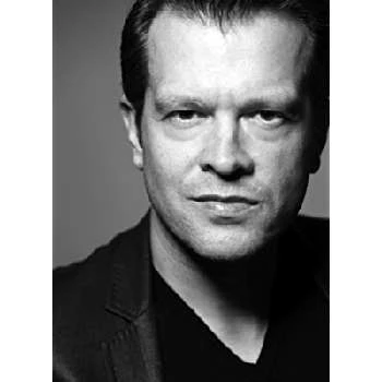 Christopher Fox - Wiki, Bio, Networth, Birthdate, Family & More