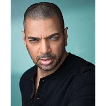 Christopher Logan Biography