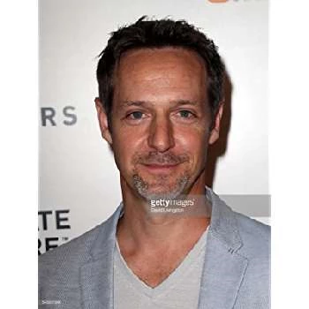 Christopher Rob Bowen Biography