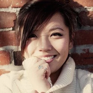 Jennifer Chung Biography