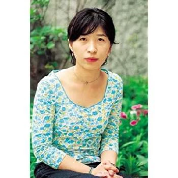 Chung Seo-kyung - Age, Bio, Birthdate, Family, Networth & More