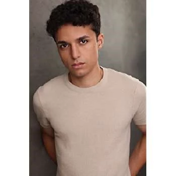 Ciro Saravia - Age, Bio, Birthdate, Family, Networth & More