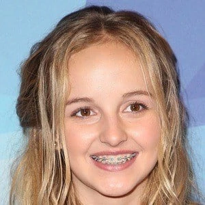 Evie Clair Biography