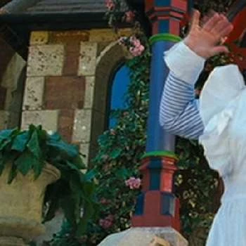 Claire Downes - Age, Bio, Birthdate, Family, Networth & More