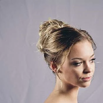 Clancy Miranda Smith - Age, Bio, Birthdate, Family, Networth & More