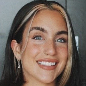 Claraandherself - Birthdate, Age, Family, Bio, Networth & More