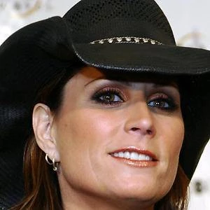 Terri Clark Biography
