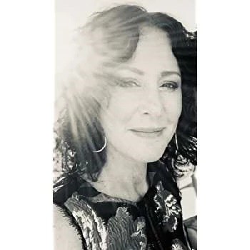 Claudia Yarmy - Age, Bio, Birthdate, Family, Networth & More