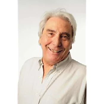 Claudio García Satur Biography