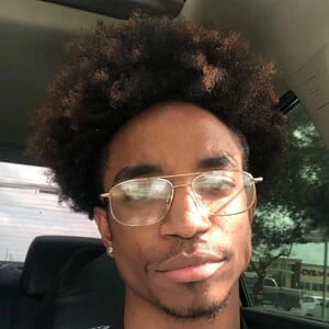 clov3rbluewater - Networth, Bio, Wiki, Family, Birthday, Networth & More