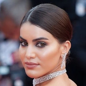 Camila Coelho Biography