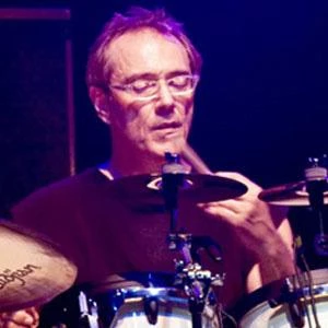Vinnie Colaiuta - Age, Height, Birthdate, Bio, Family, Networth & More