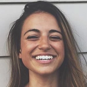 Bella Conforti - Family, Bio, Birthday, Family, Income & More