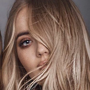 Lydia Connell - Height, Bio, Wiki, Family, Birthplace, Networth & More